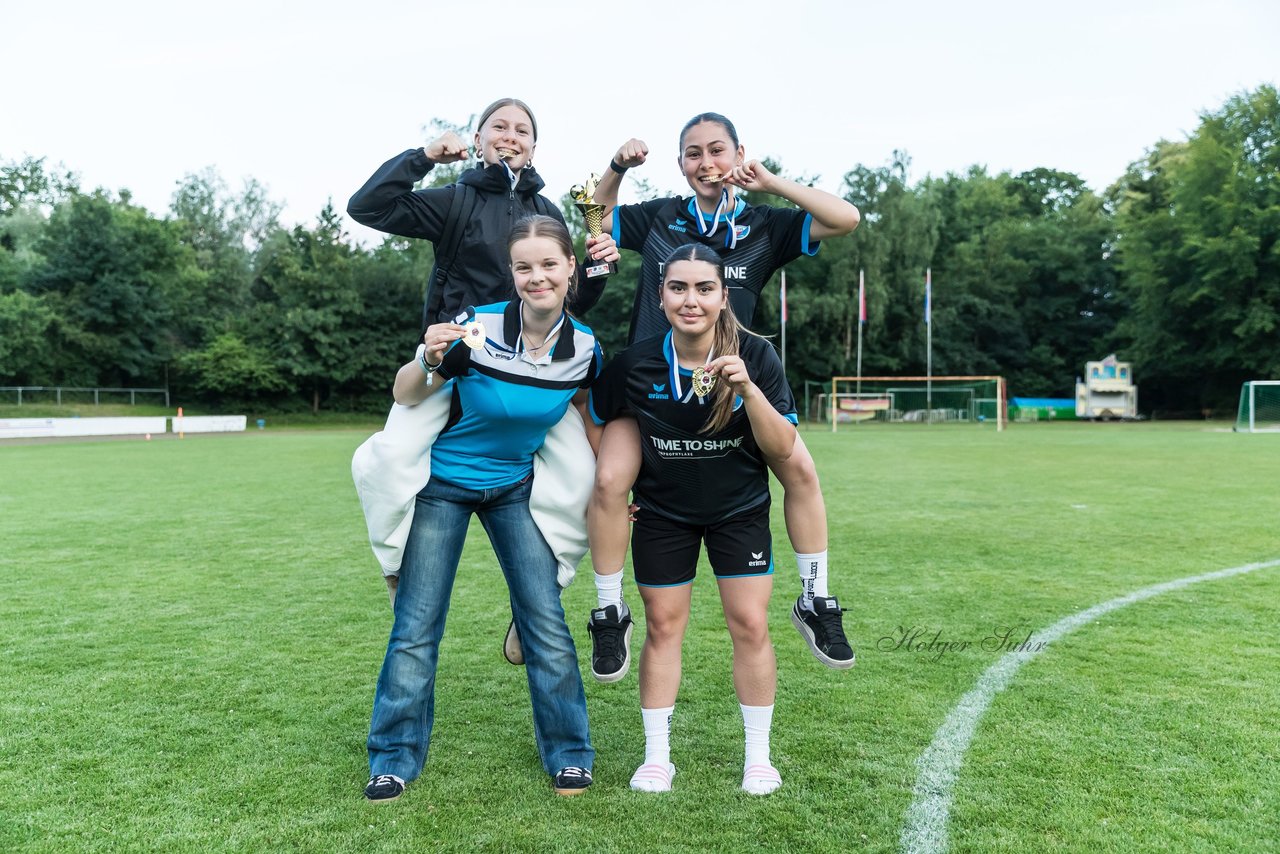 Bild 135 - Loewinnen Cup